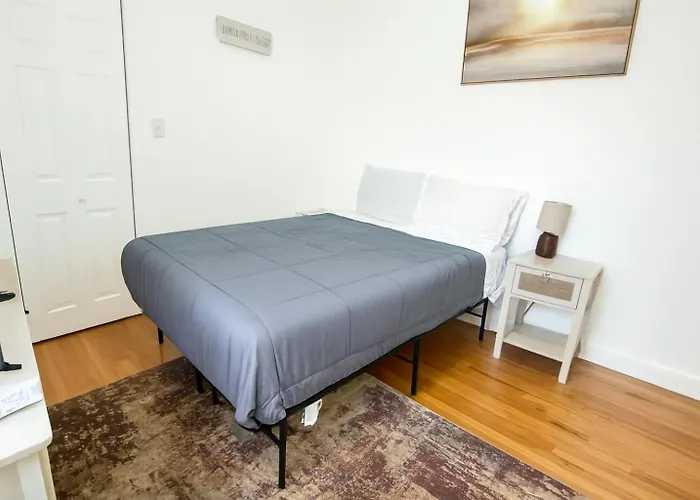 Chic 2br Retreat Near Ohare Free Parking * Des Plaines